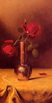 Martin Johnson Heade : Two Red Roses in a Bronze Vase